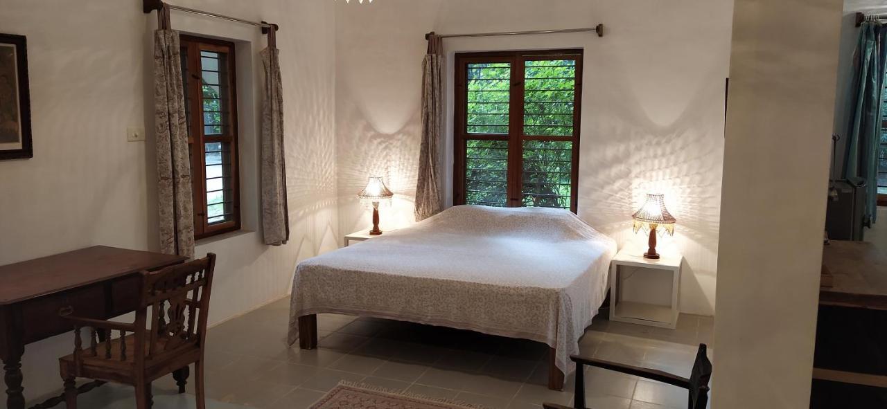 Isai Ambalam Guest House Pondicherry Exteriör bild