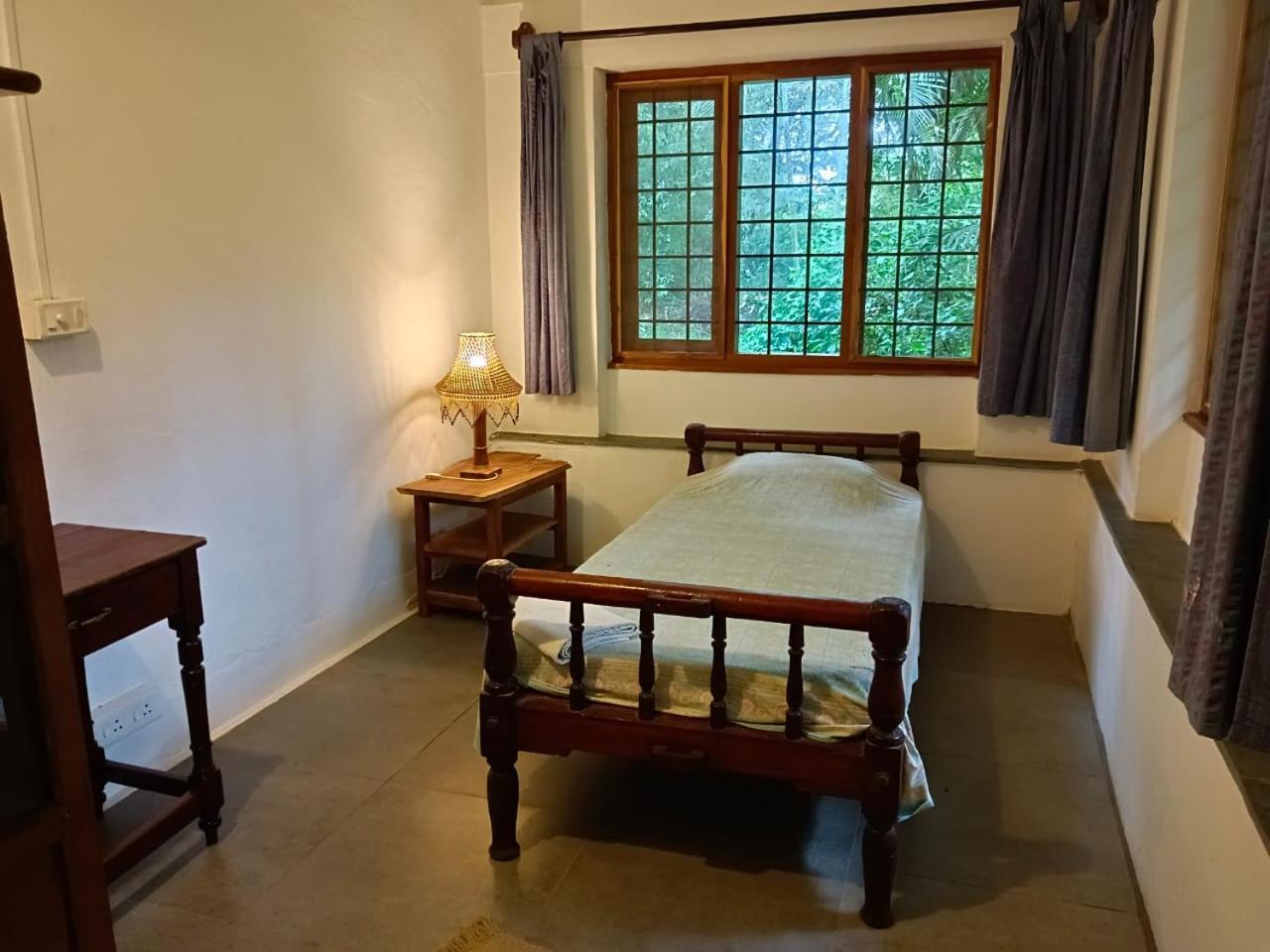 Isai Ambalam Guest House Pondicherry Exteriör bild
