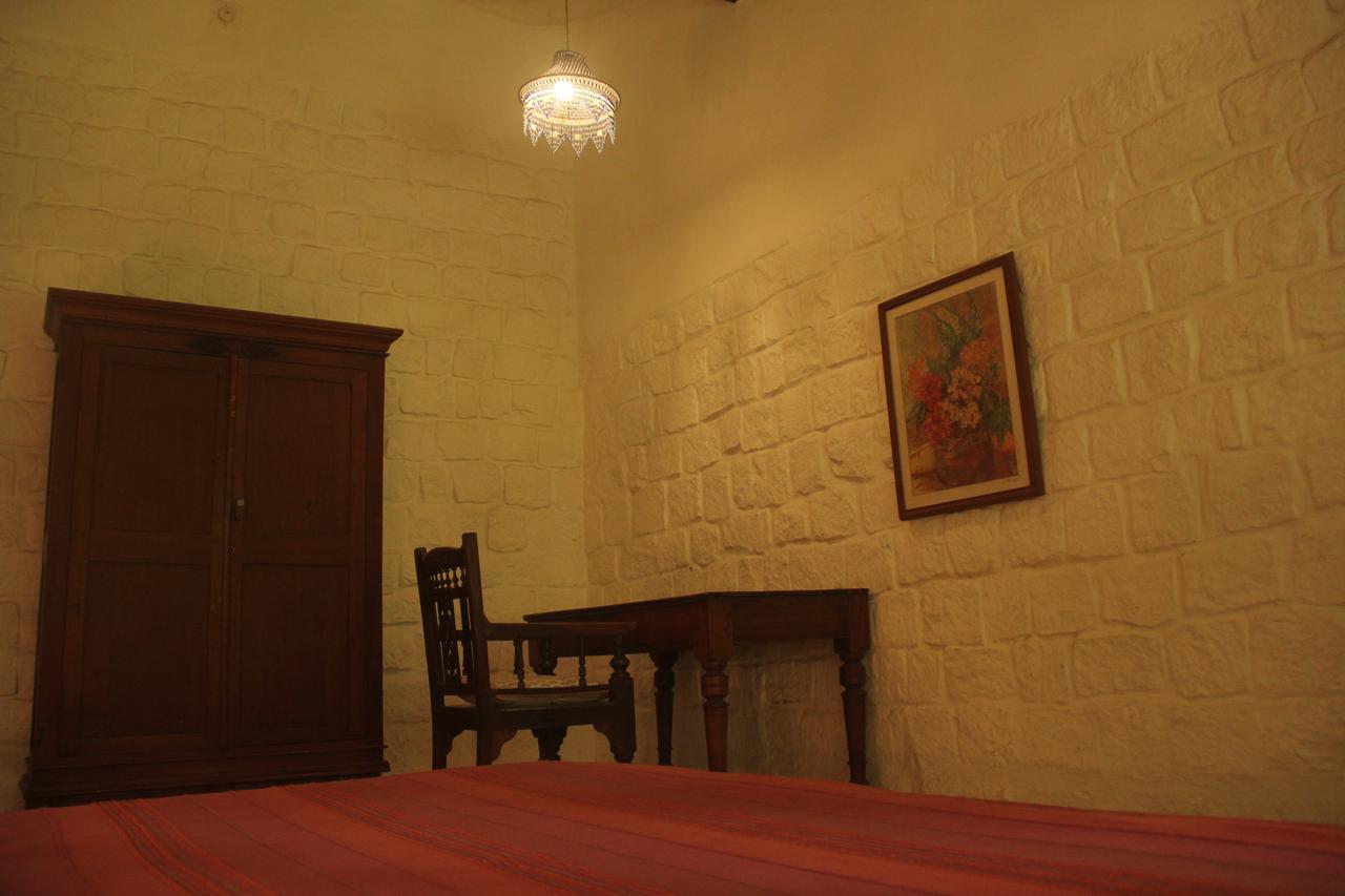 Isai Ambalam Guest House Pondicherry Exteriör bild