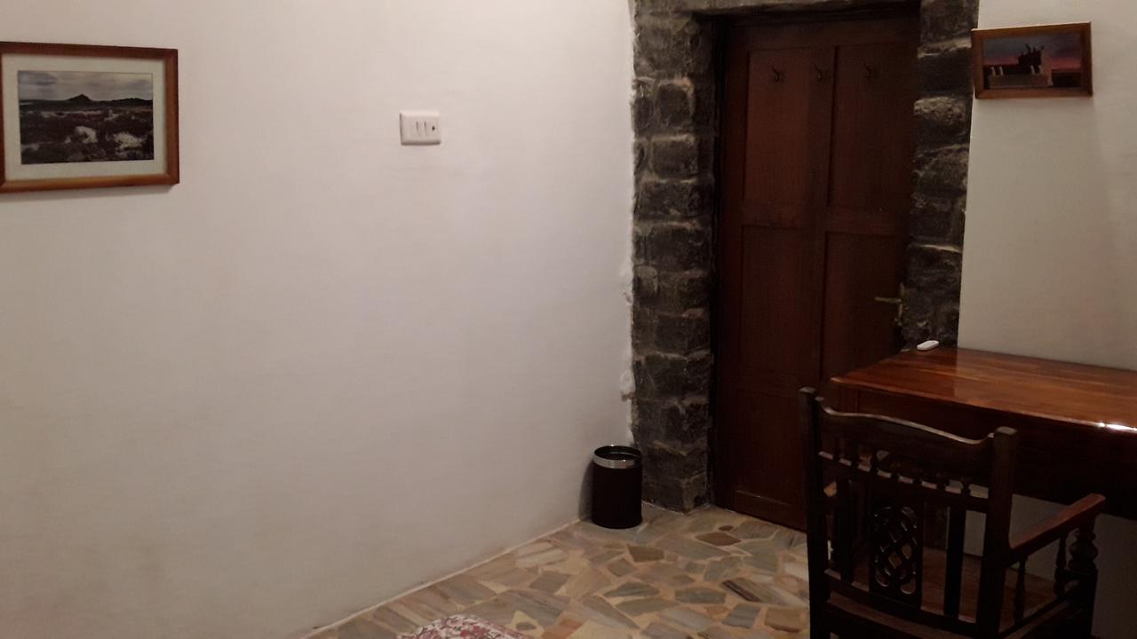 Isai Ambalam Guest House Pondicherry Exteriör bild