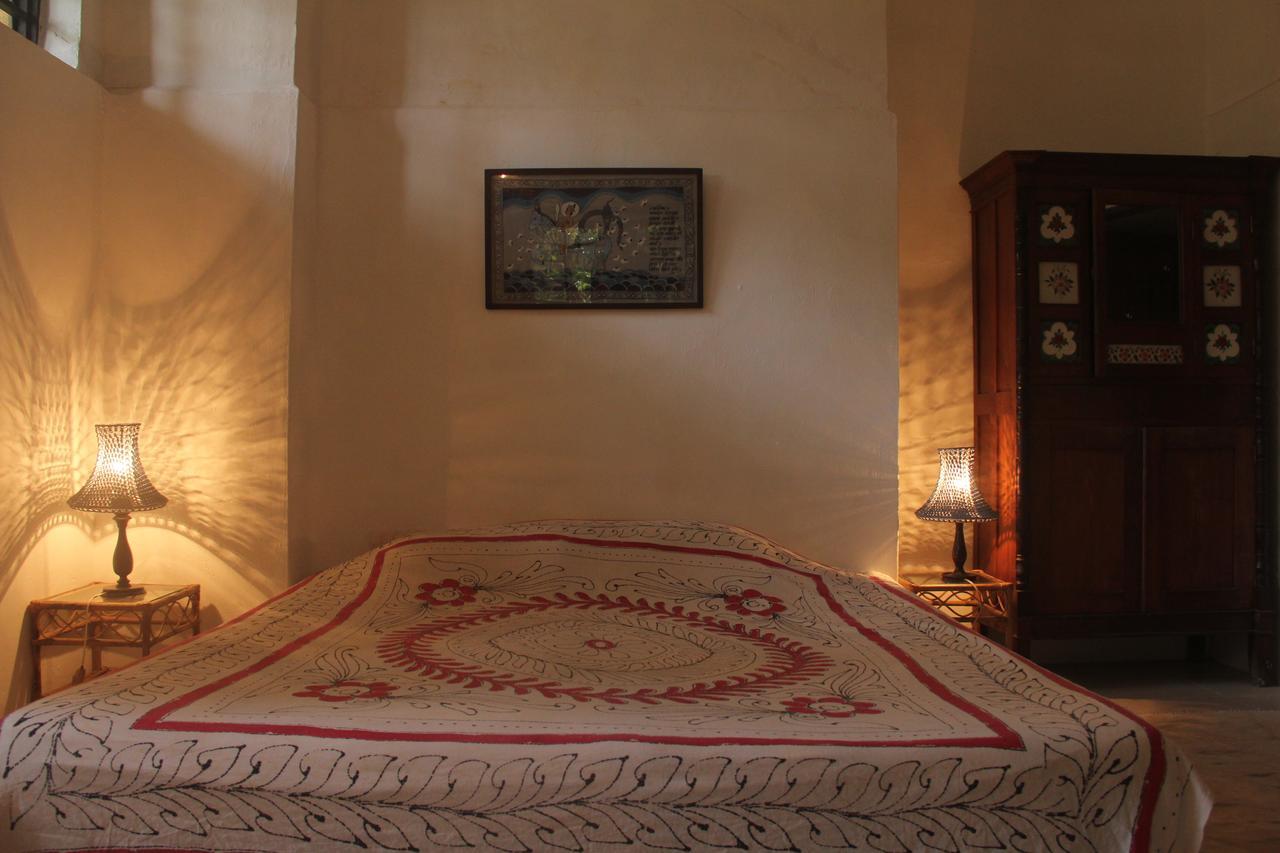 Isai Ambalam Guest House Pondicherry Exteriör bild