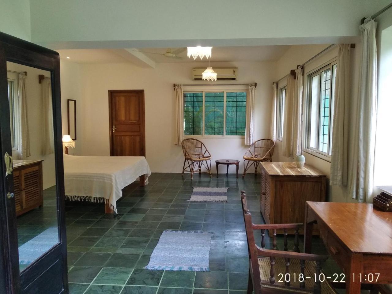 Isai Ambalam Guest House Pondicherry Exteriör bild