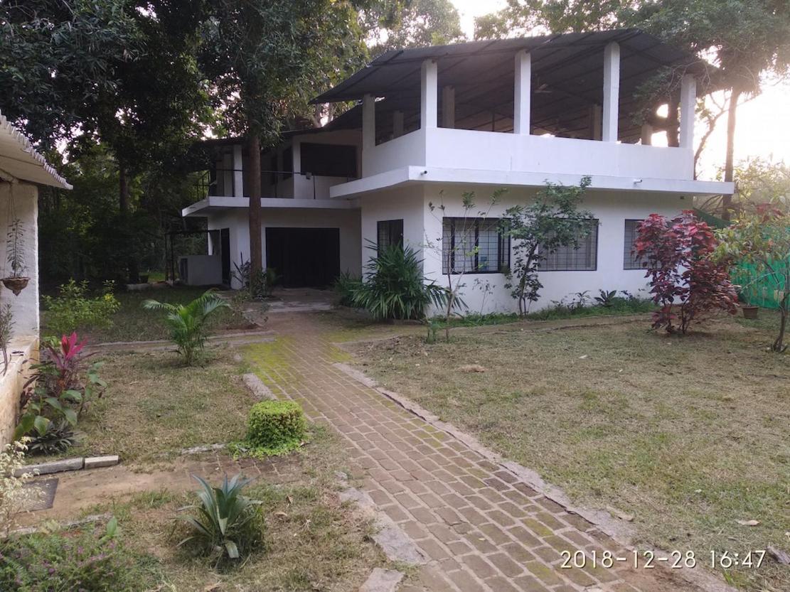 Isai Ambalam Guest House Pondicherry Exteriör bild