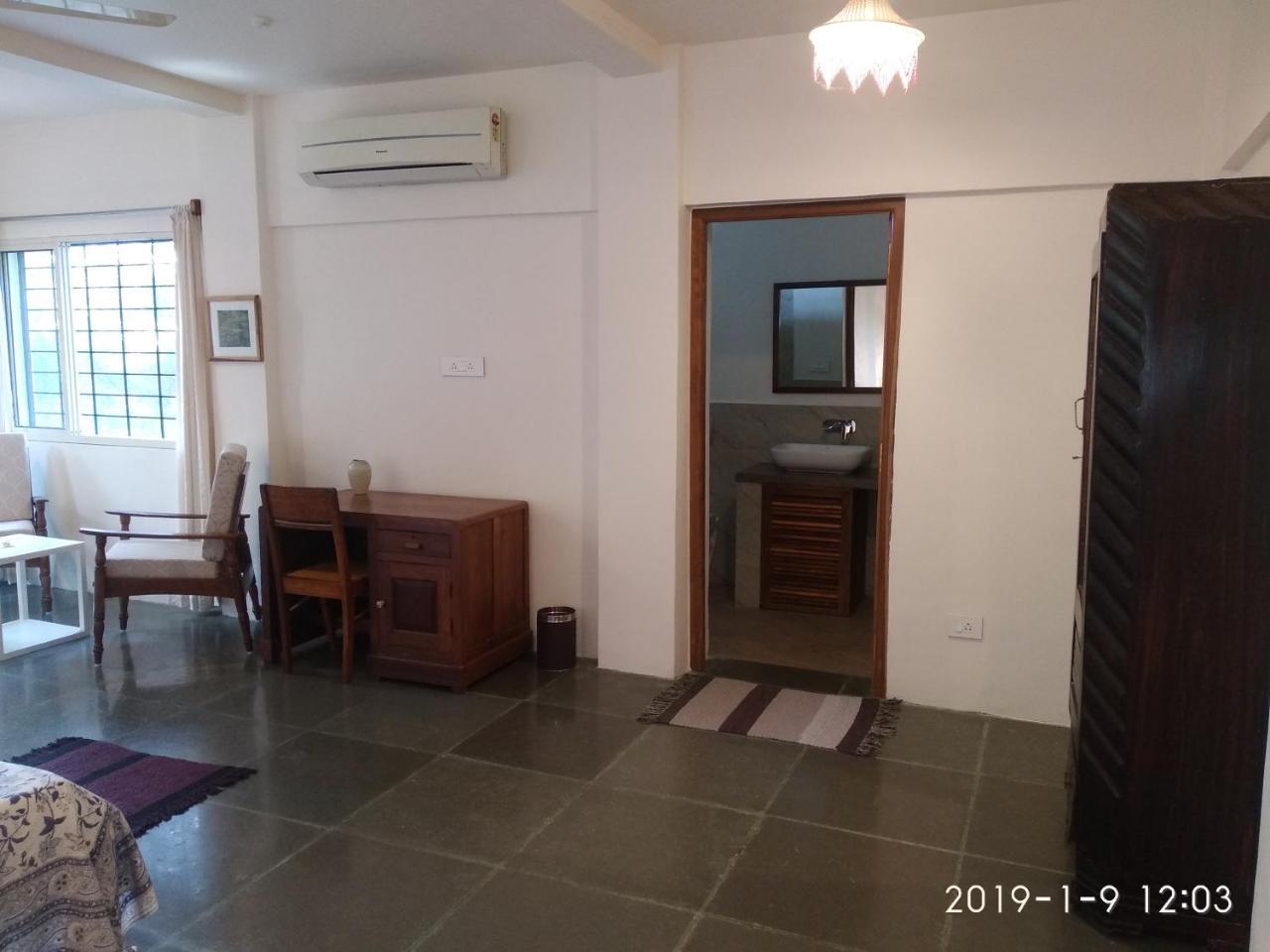 Isai Ambalam Guest House Pondicherry Exteriör bild