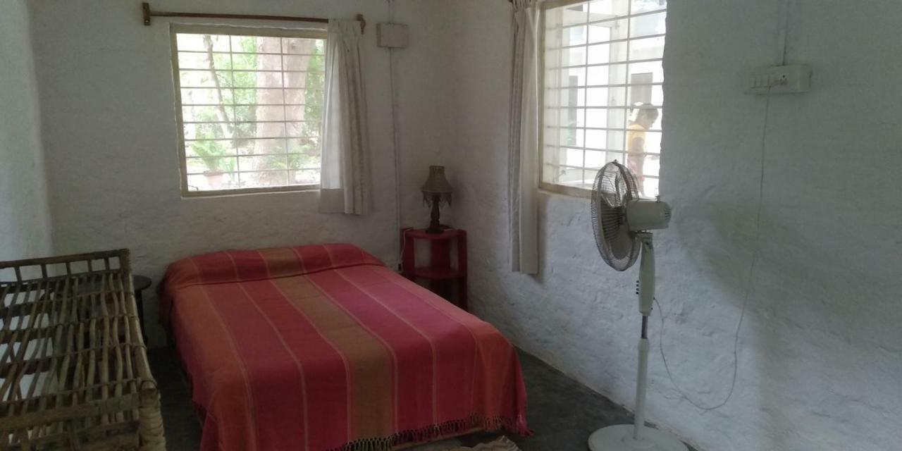 Isai Ambalam Guest House Pondicherry Exteriör bild